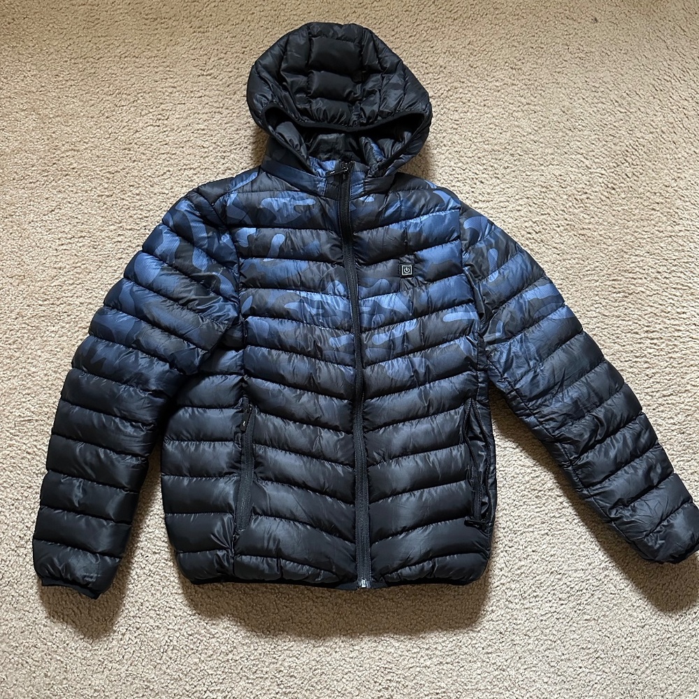 Like new! Blue/Black camo ombré down coat with batter-operated heating feature